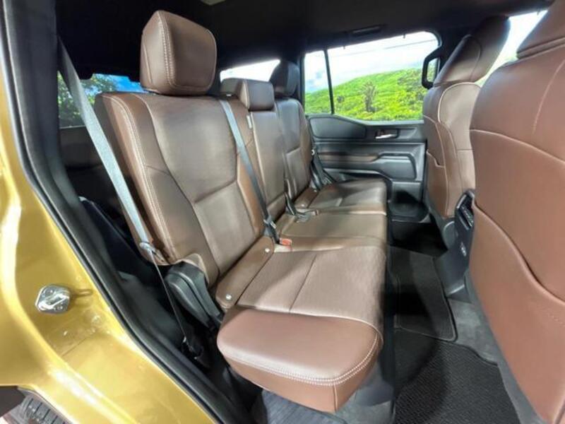 LAND CRUISER 250