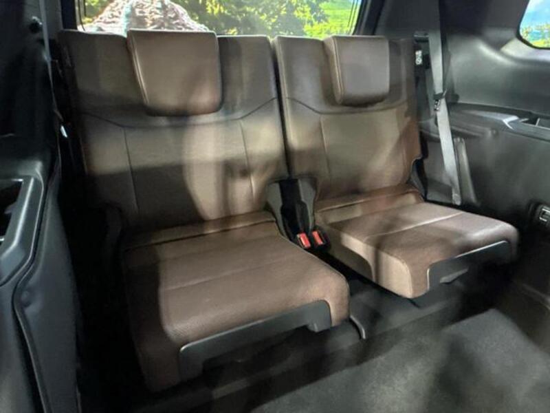 LAND CRUISER 250