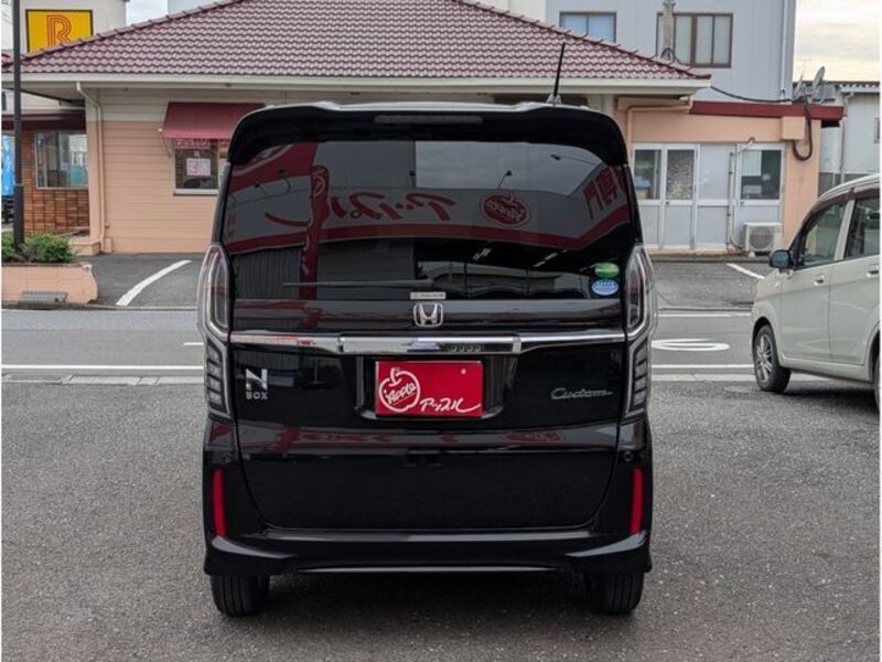 N BOX CUSTOM