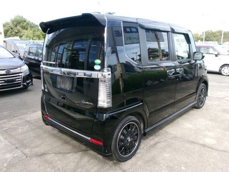 N BOX CUSTOM
