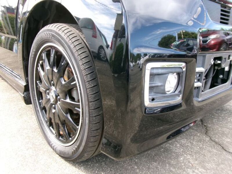 N BOX CUSTOM