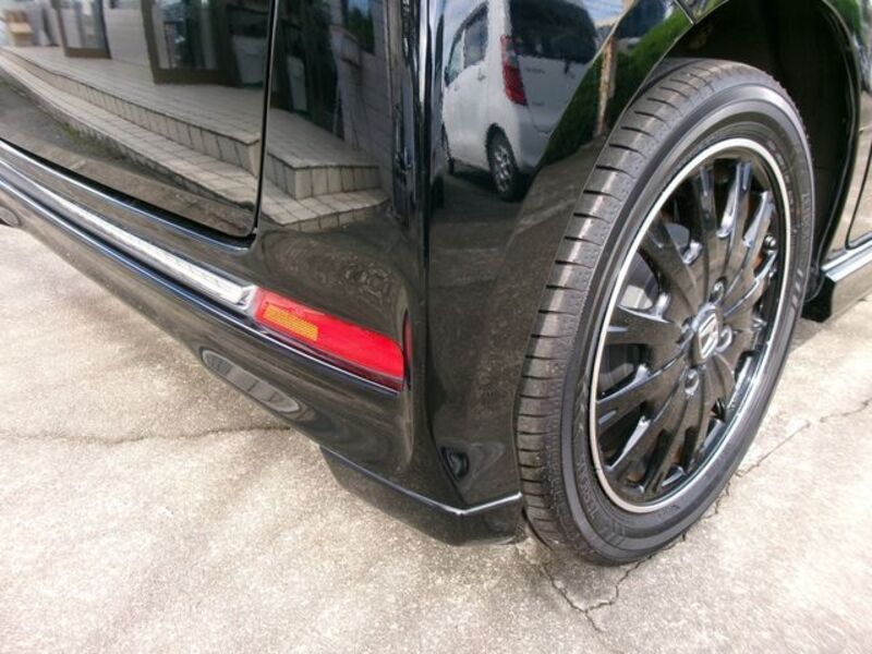 N BOX CUSTOM