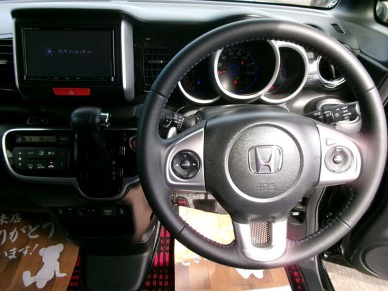N BOX CUSTOM