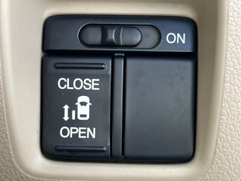 N BOX