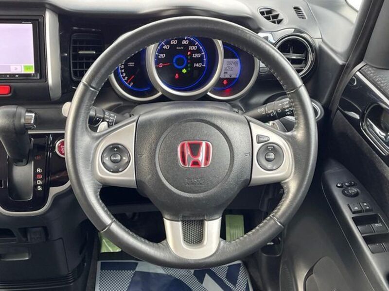 N BOX CUSTOM