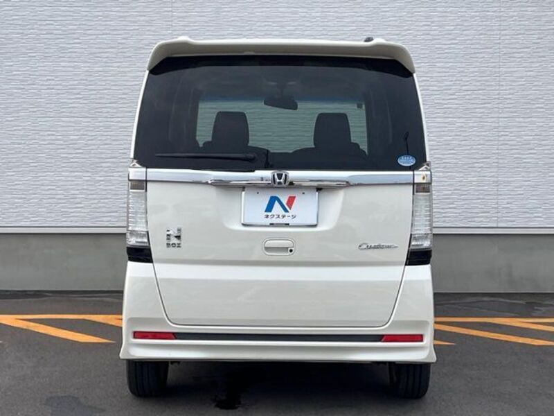 N BOX CUSTOM