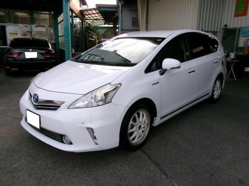 PRIUS ALPHA