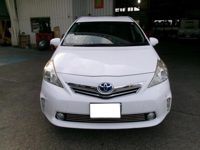 PRIUS ALPHA