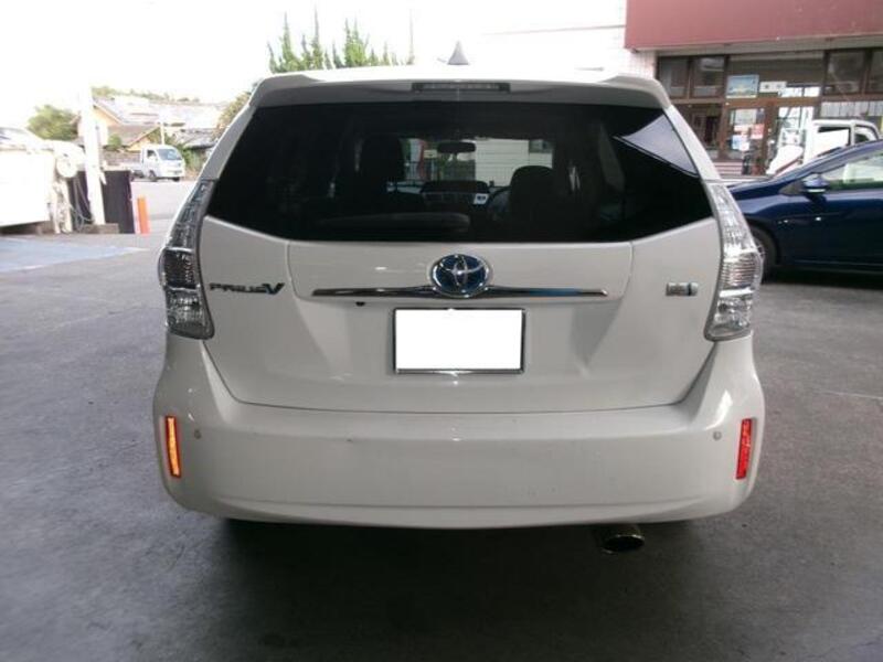 PRIUS ALPHA