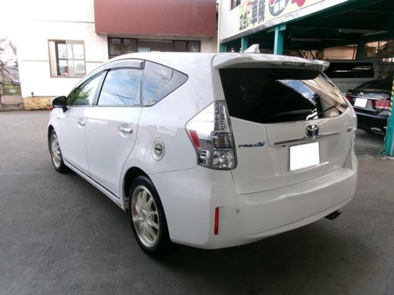 PRIUS ALPHA