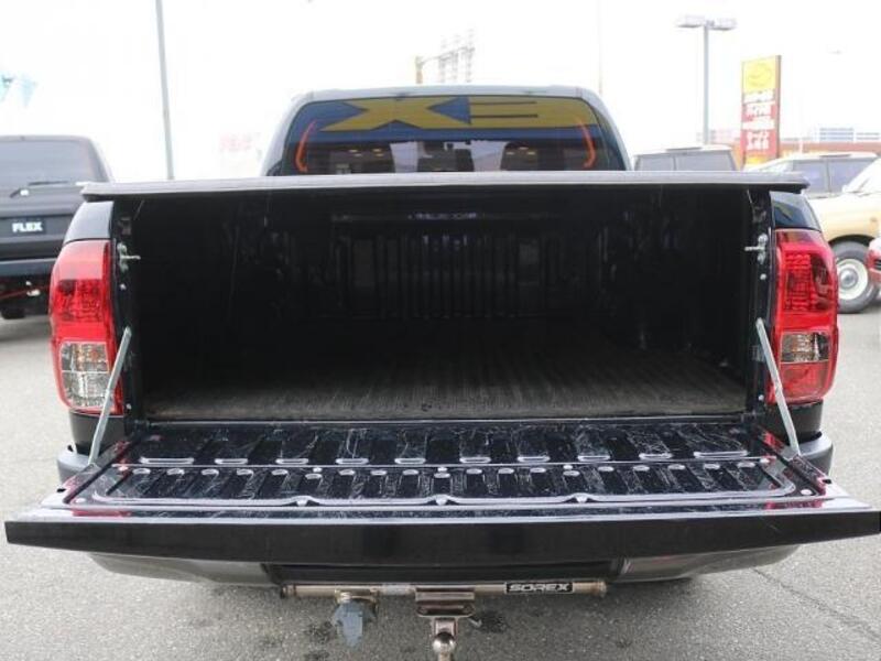 HILUX