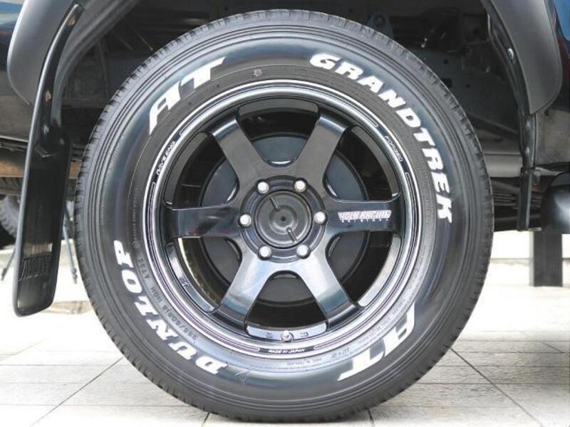 HILUX
