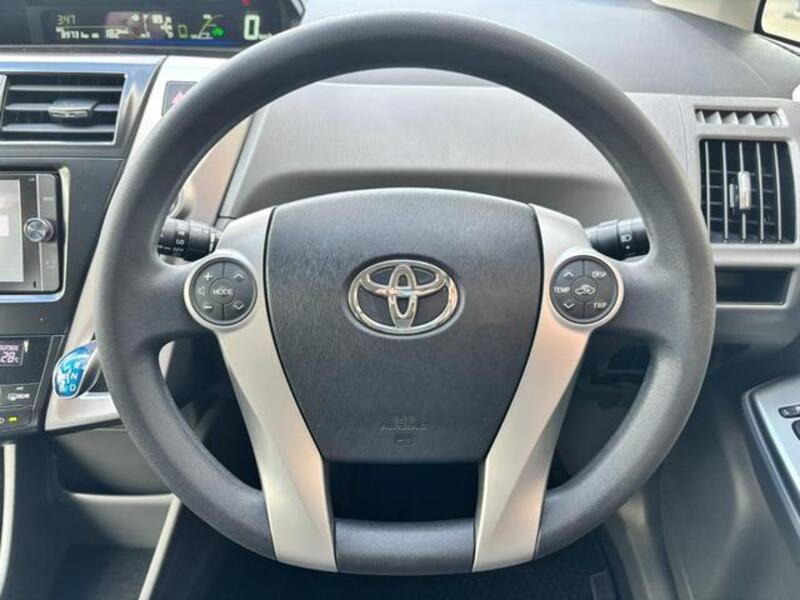 PRIUS ALPHA