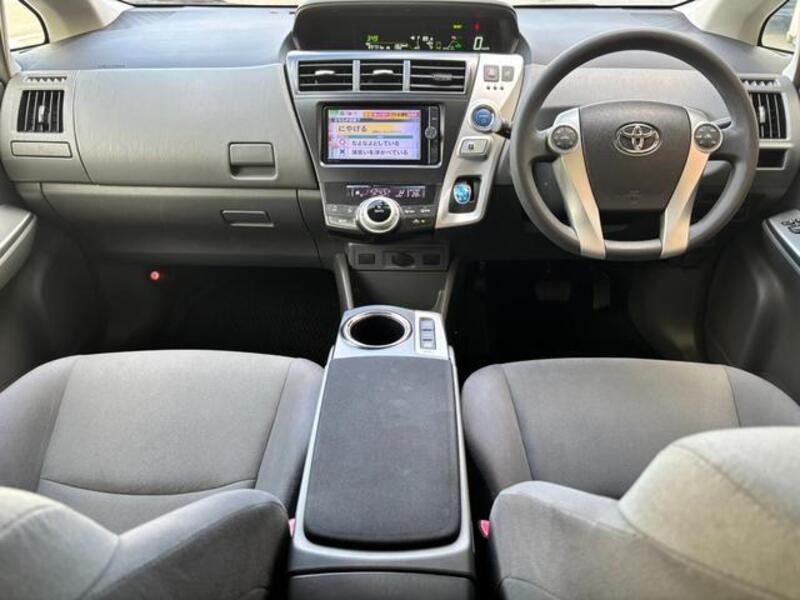 PRIUS ALPHA