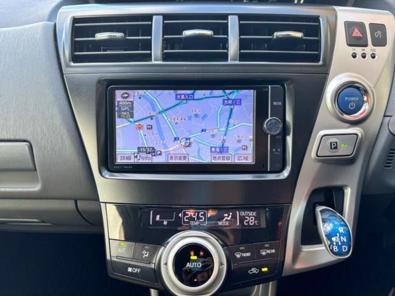 PRIUS ALPHA