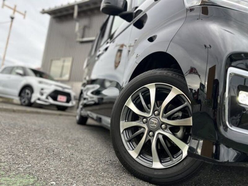N BOX CUSTOM