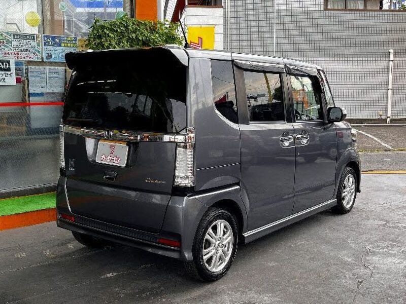 N BOX CUSTOM
