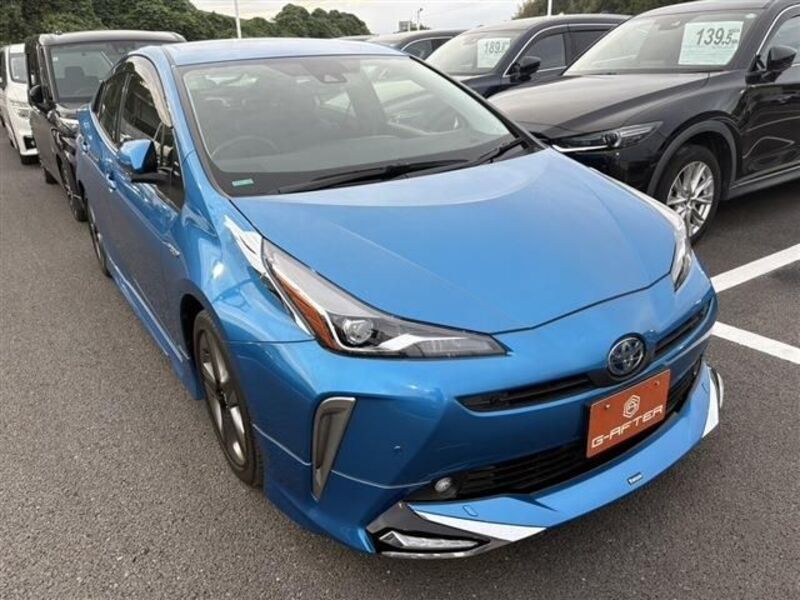 TOYOTA PRIUS