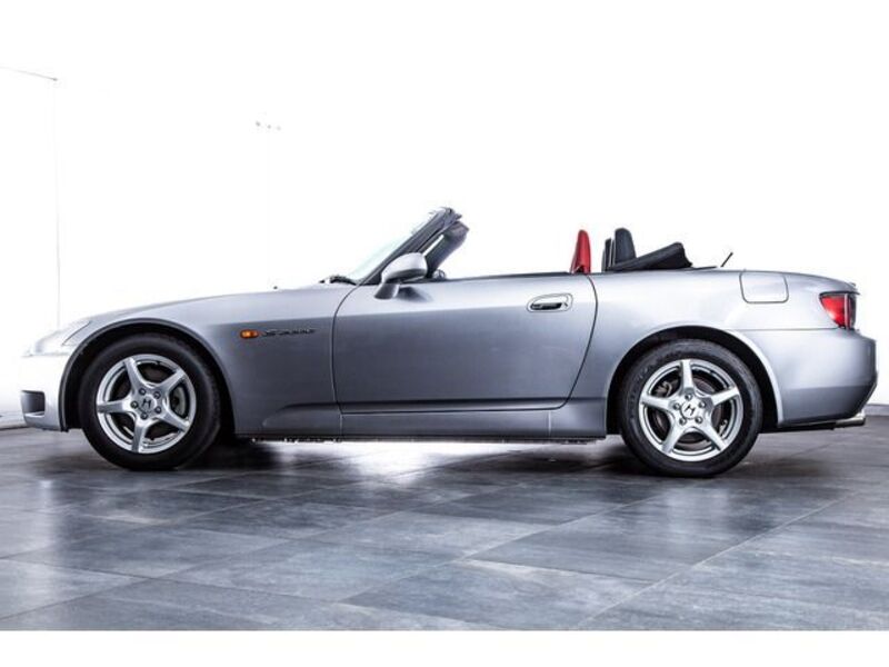 S2000