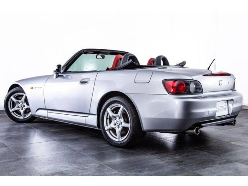 S2000