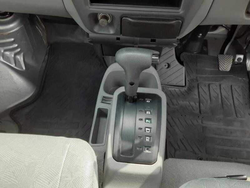MINICAB VAN