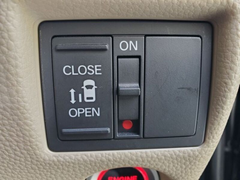 N BOX