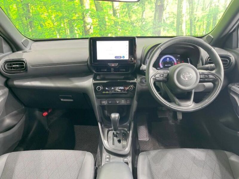YARIS CROSS