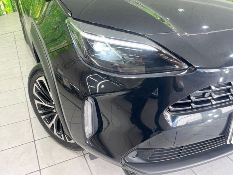 YARIS CROSS