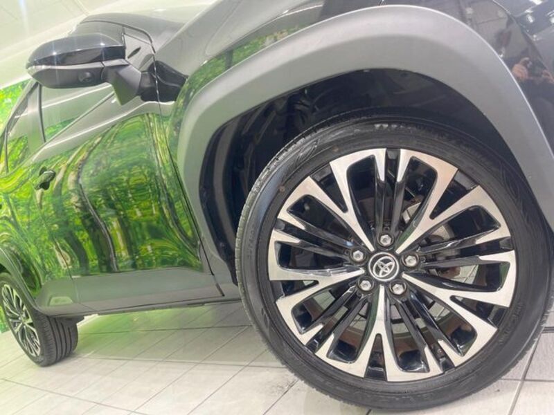 YARIS CROSS