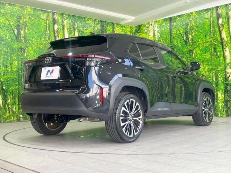 YARIS CROSS