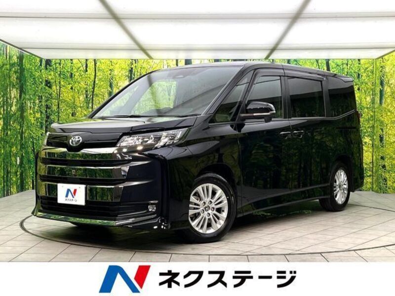 TOYOTA NOAH