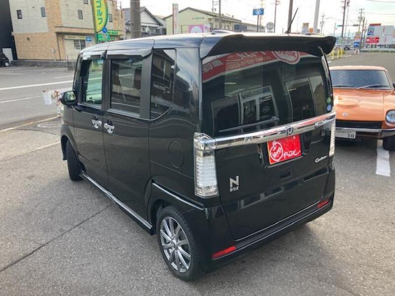 N BOX CUSTOM
