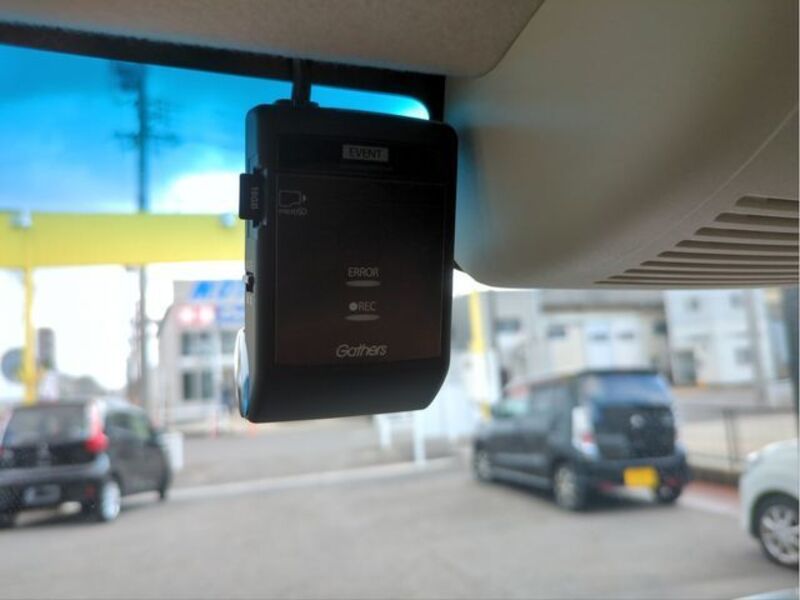 N BOX
