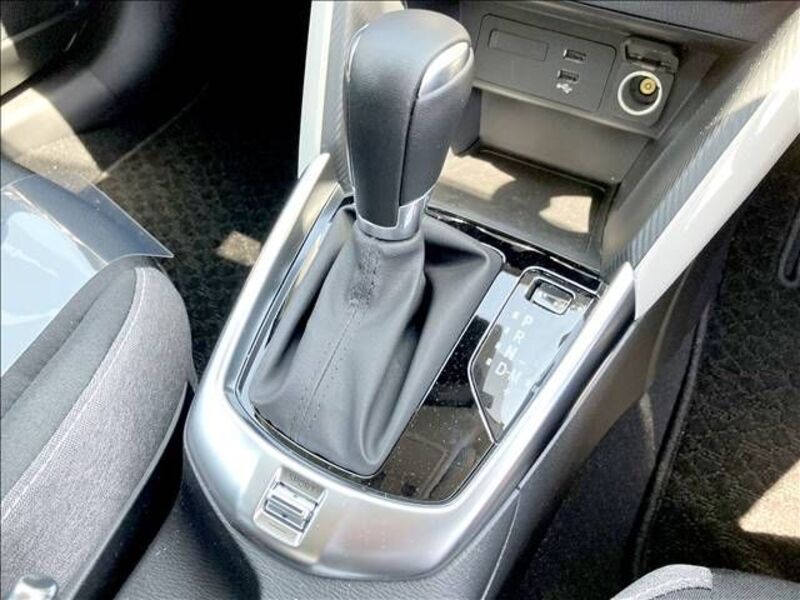 MAZDA2