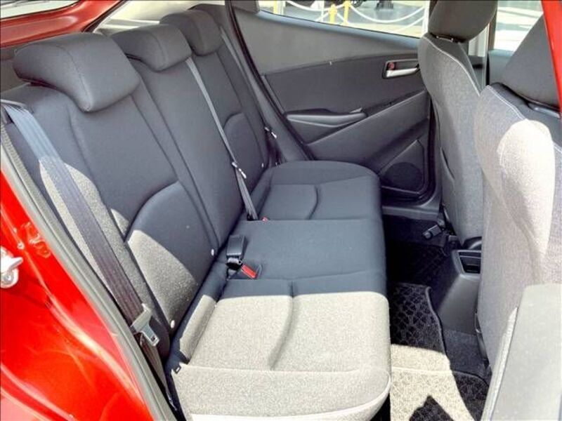 MAZDA2