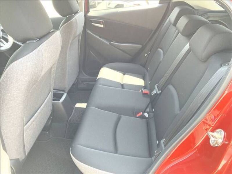 MAZDA2