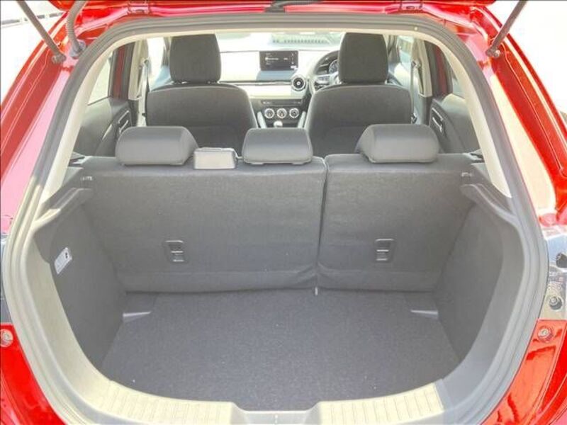 MAZDA2
