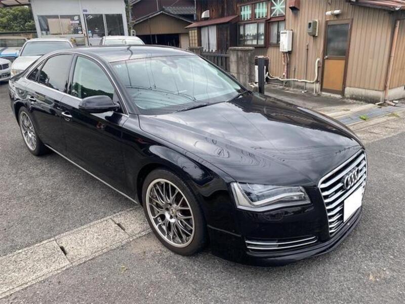 AUDI A8
