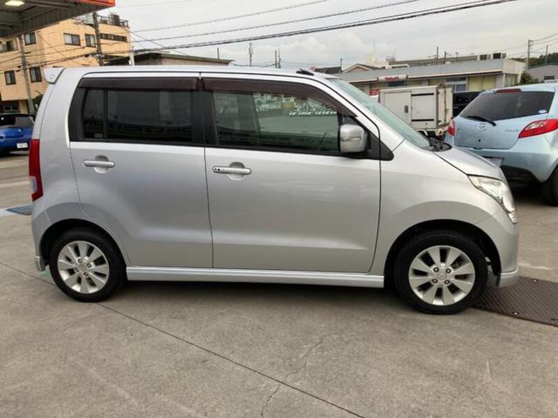WAGON R