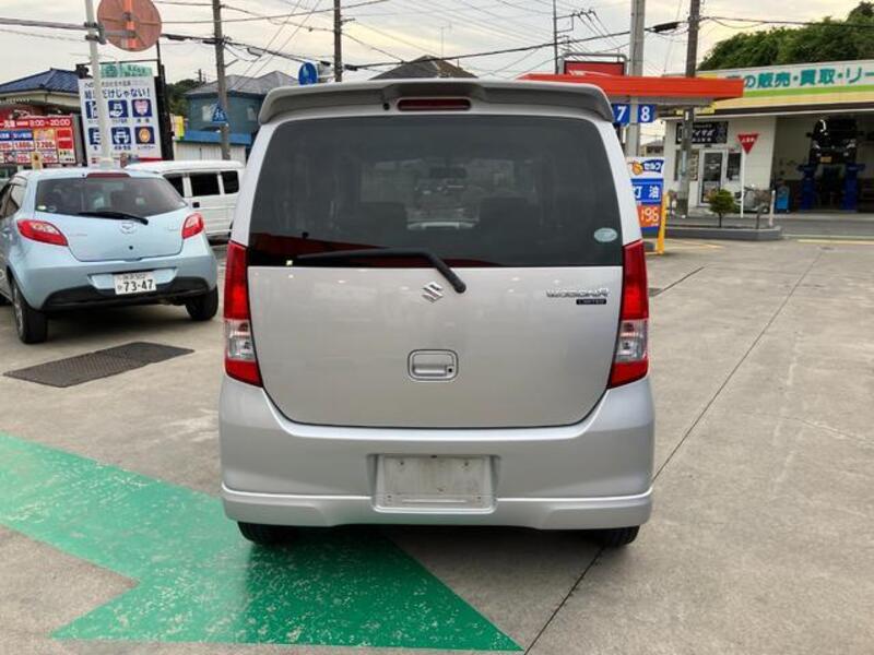 WAGON R