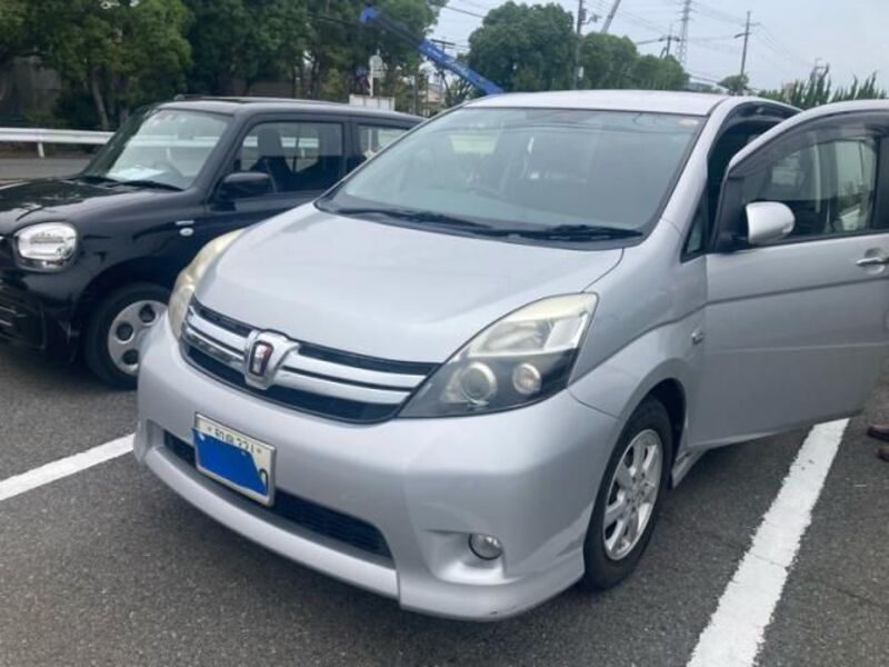 TOYOTA ISIS