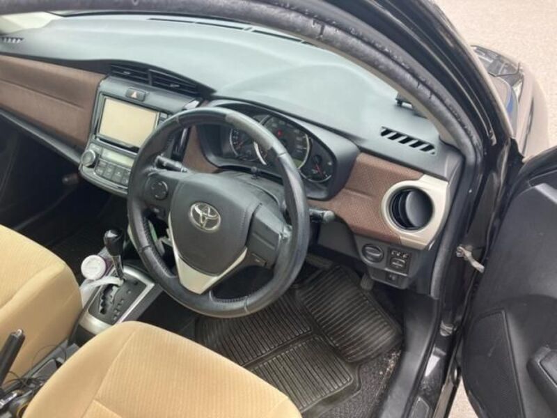 COROLLA AXIO