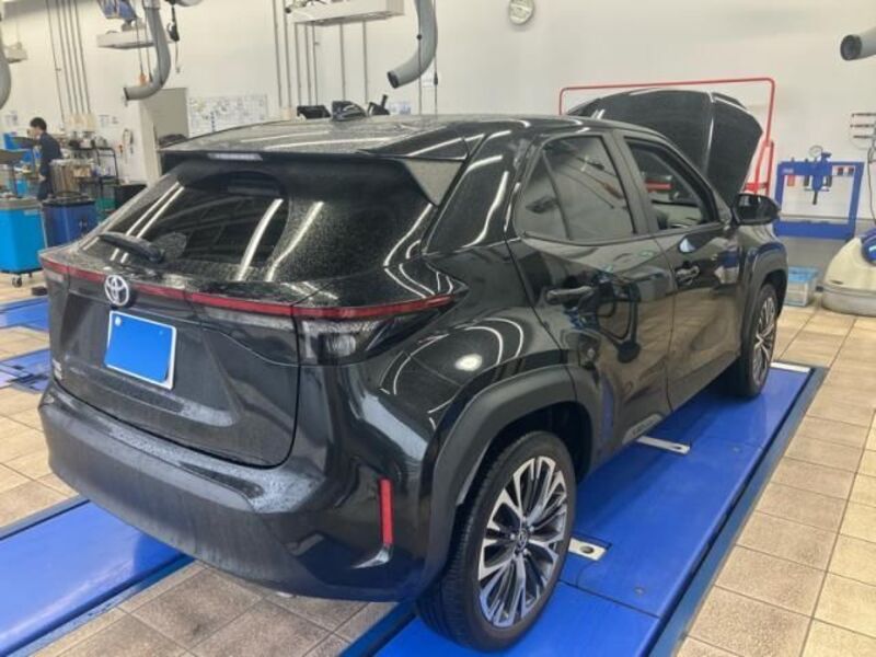 YARIS CROSS