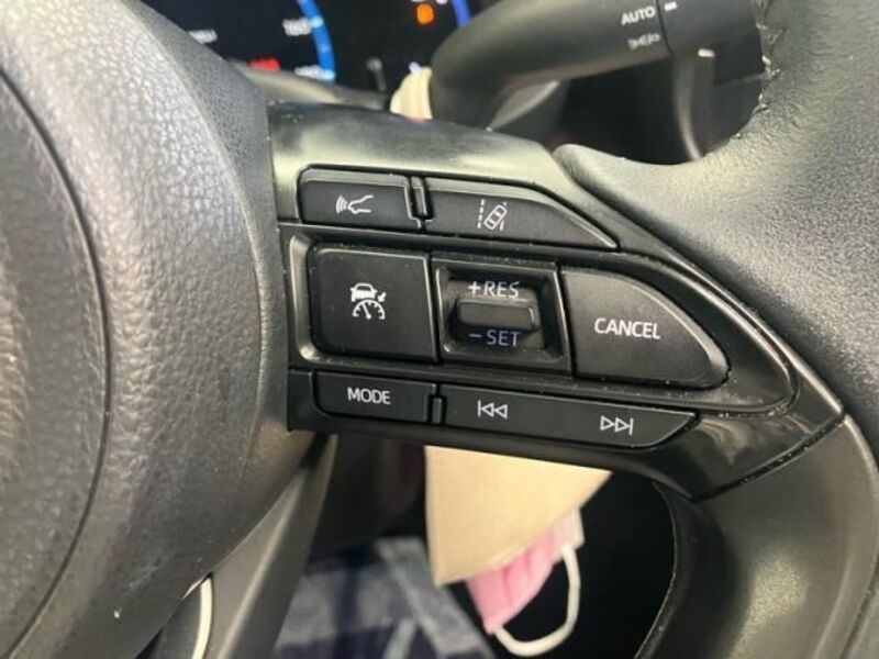 YARIS CROSS
