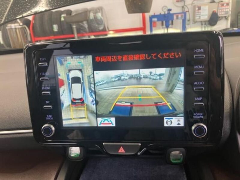 YARIS CROSS