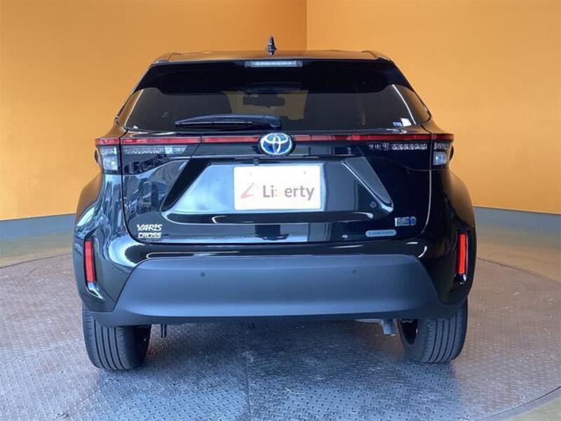 YARIS CROSS