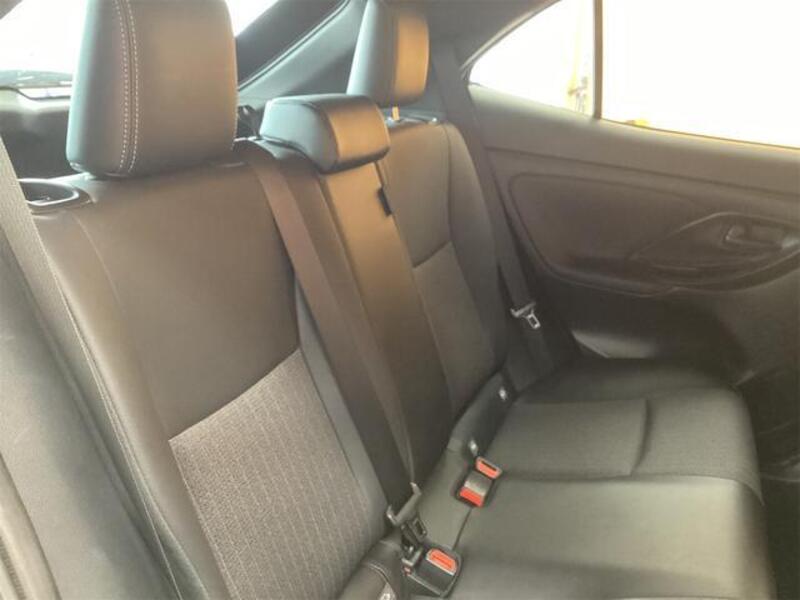 YARIS CROSS
