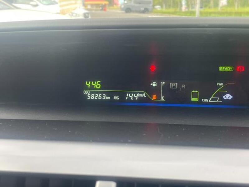 PRIUS ALPHA