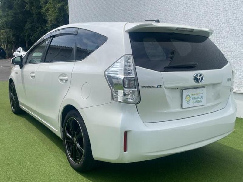 PRIUS ALPHA