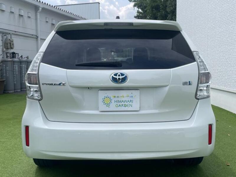 PRIUS ALPHA